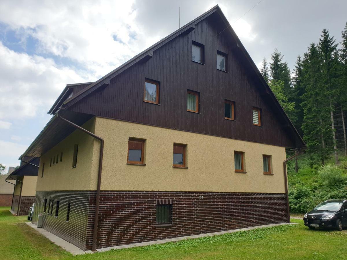 Depandance Marnet Sneznik Apartment Dolni Morava Exterior photo